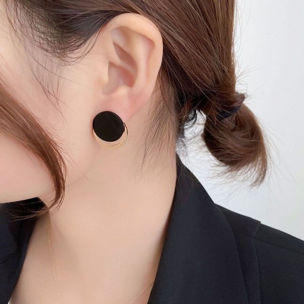 Female Simple Round Earrings | Elegant Minimalist Jewelry – Ultimate Fine