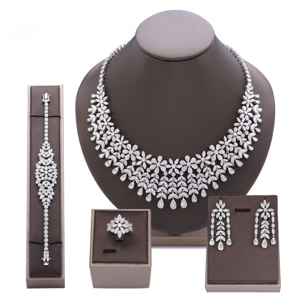 Original Design Micro-Diamond Flower Jewelry Set – Necklace, Earrings, Ring, and Bracelet