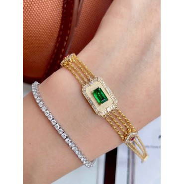 Green Diamond Bracelet for Women | Luxury Jewelry for a Timeless Look