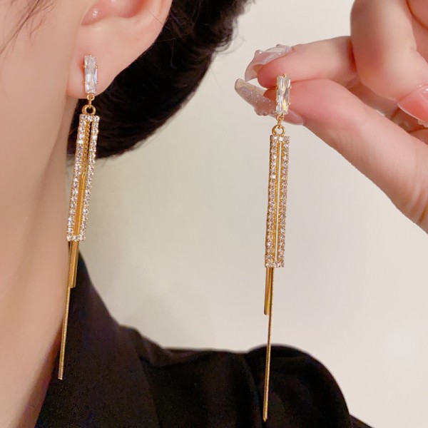 Long Tassel Earrings | High-End Niche Fashion Design for Elegant Women