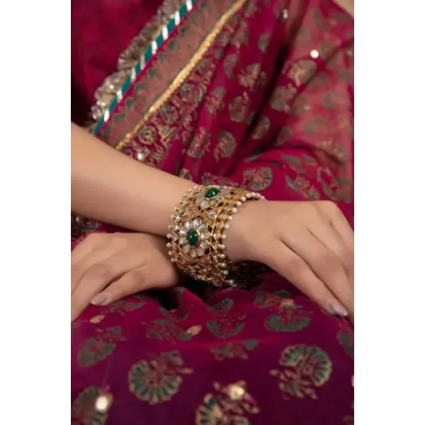 Elevate Your Look with the Emerald Green Gold Plated Kundan Bangle | Single Bangle