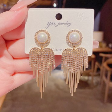 Silver Needle Earrings – Elegant Jewelry for Every Occasion